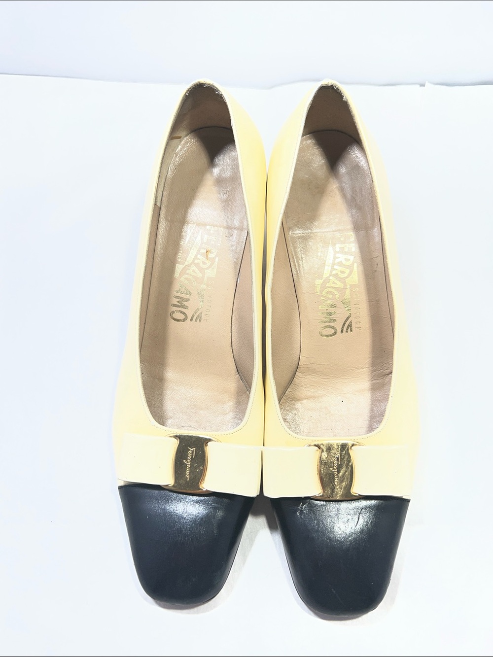 Salvatore Ferragamo  cream and Black Vara Bow Flats